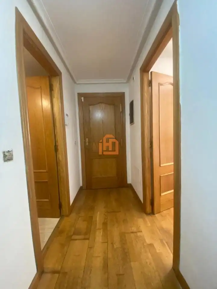 Apartament en venda en León Capital  amb Calefacció i Traster