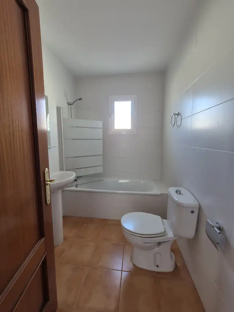 Bany de Àtic en venda en Alhaurín de la Torre amb Terrassa i Traster