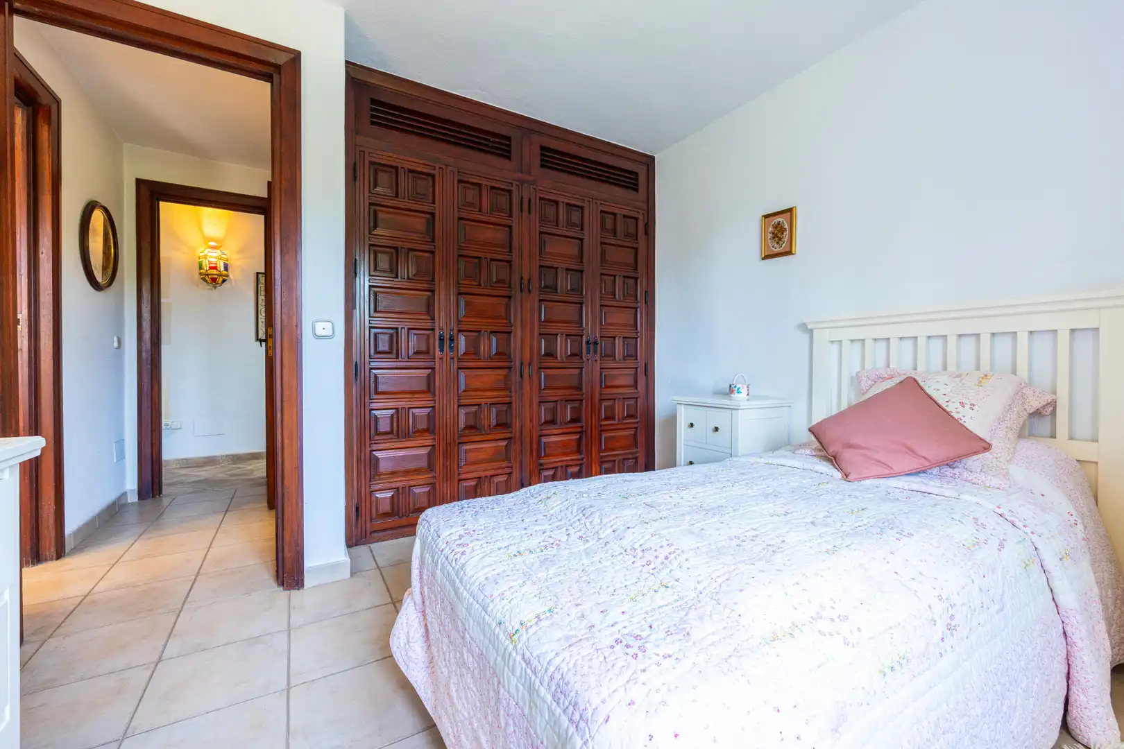 Dormitori de Casa o xalet en venda en Mijas amb Aire condicionat, Jardí privat i Terrassa