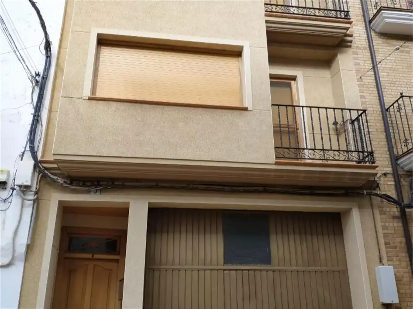 Vista exterior de Casa adosada en venta en Calanda con Amueblado y Balcón