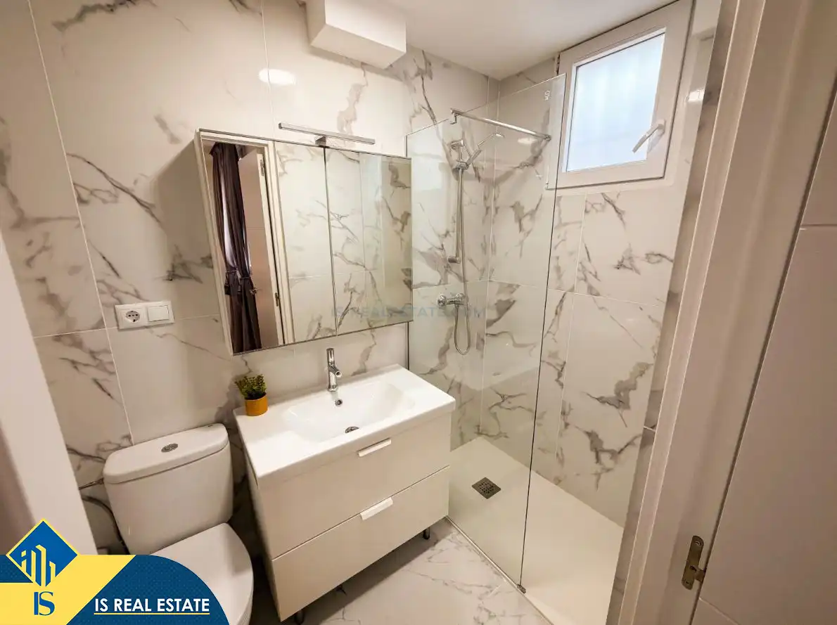 Baño de Casa o chalet en venta en Torrevieja con Aire acondicionado, Calefacción y Jardín privado