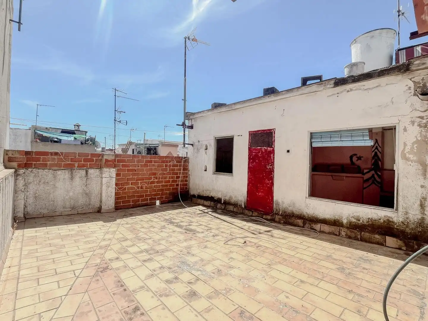 Exterior view of Houses for sale in Jerez de la Frontera  with Air Conditioner