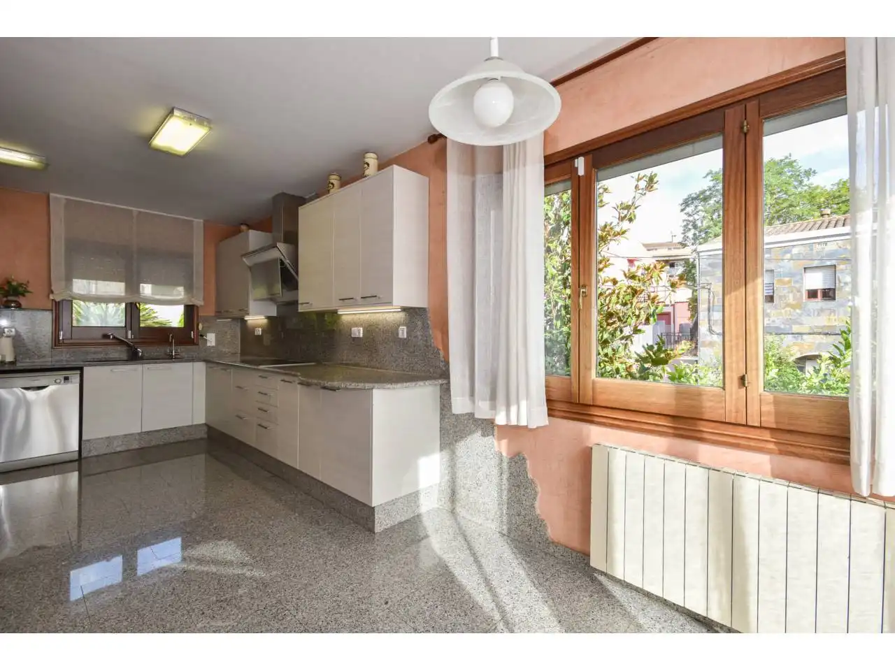 Cocina de Casa o chalet en venta en Granollers con Calefacción, Jardín privado y Parquet