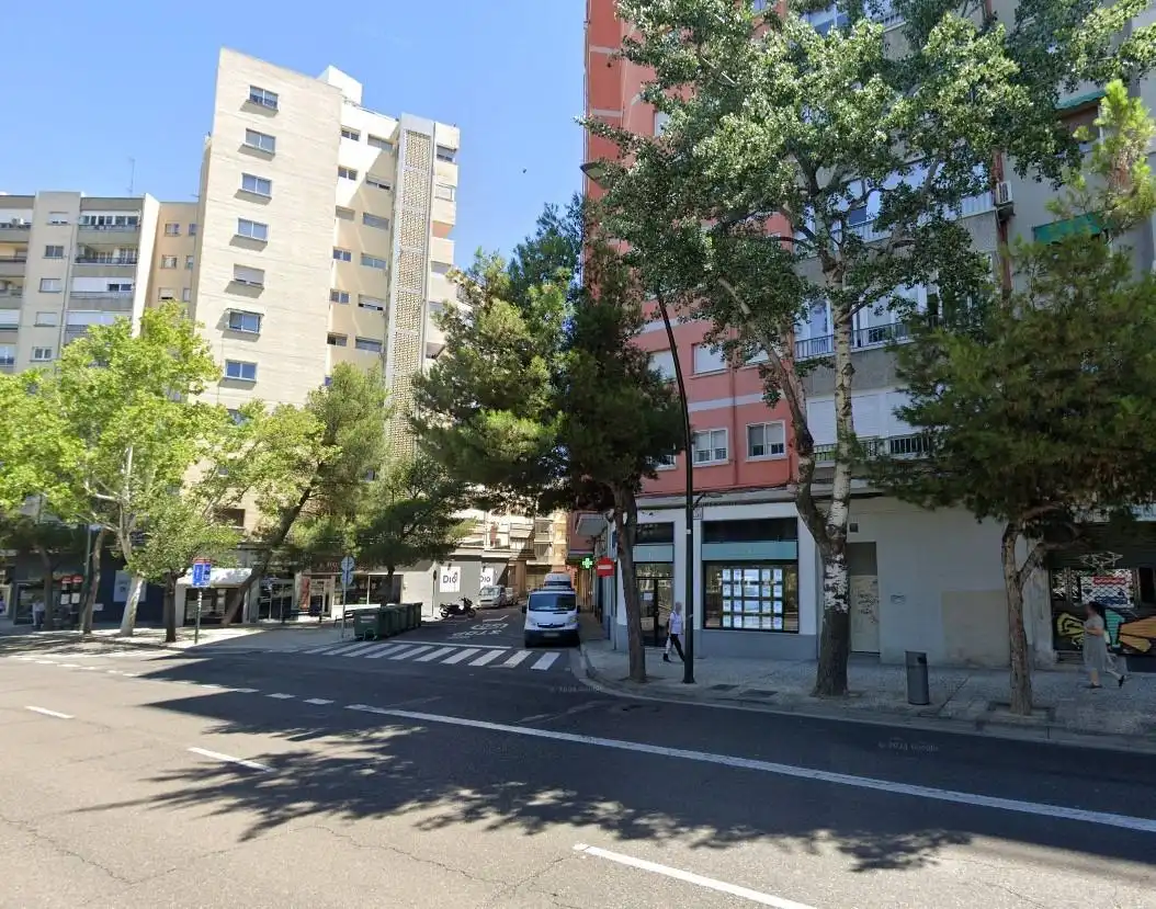 Vista exterior de Pis en venda en Zaragoza amb Calefacció
