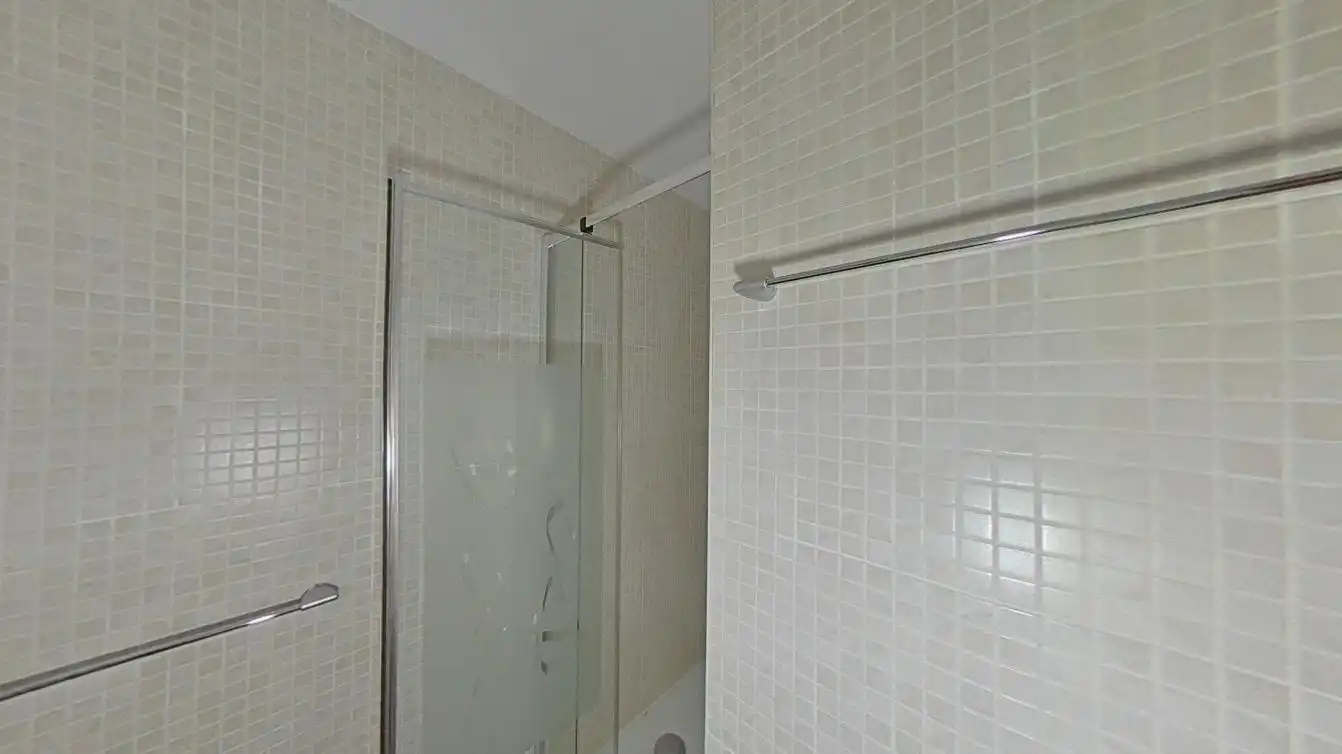 Badezimmer von Wohnung zum Verkauf in Reus mit Heizung