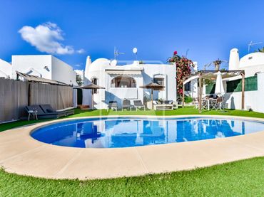 Villa avec piscine à vendre à Cometa