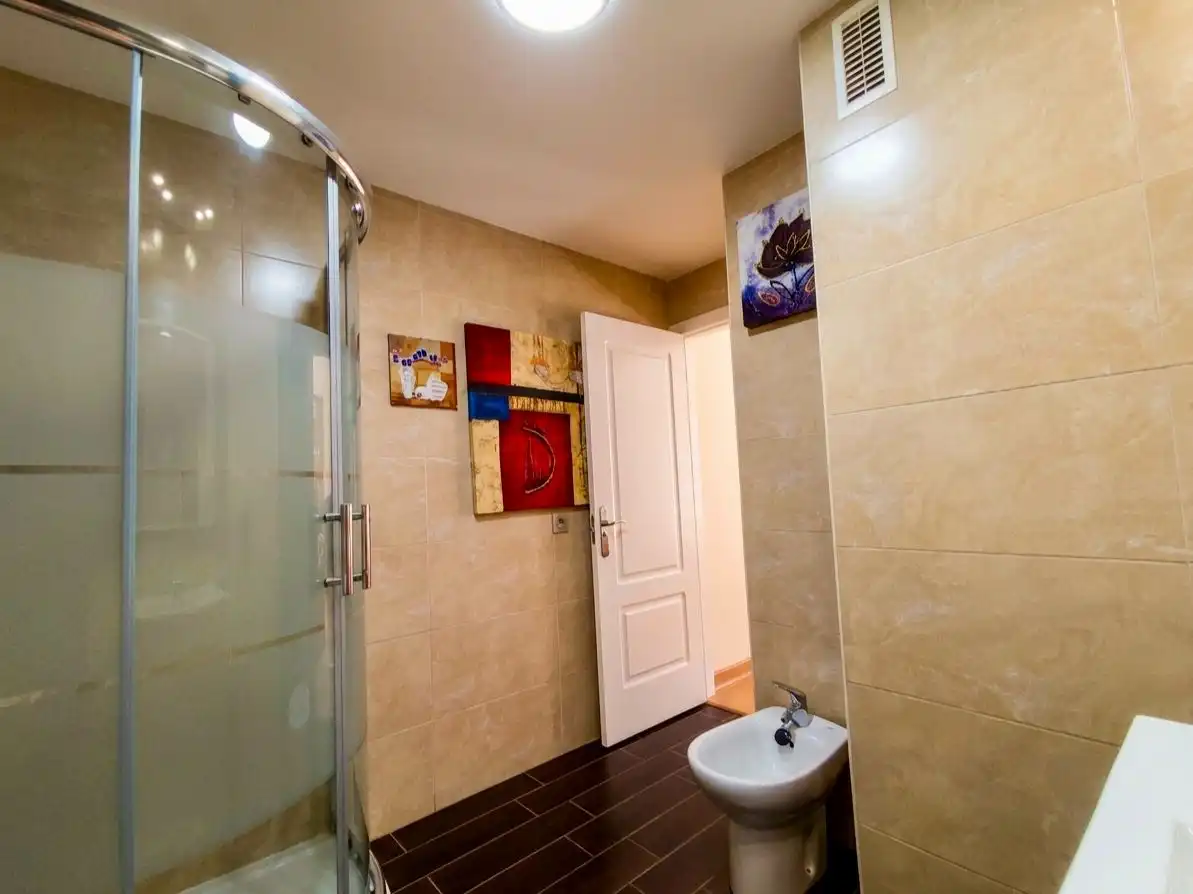 Baño de Piso en venta en Mairena del Aljarafe con Aire acondicionado
