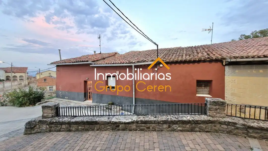 Vista exterior de Casa o chalet en venta en Villarejo con Calefacción, Jardín privado y Trastero