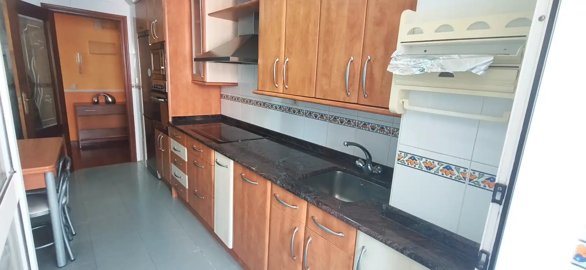 Cocina de Piso de alquiler en Burgos con Calefacción, Parquet y Terraza