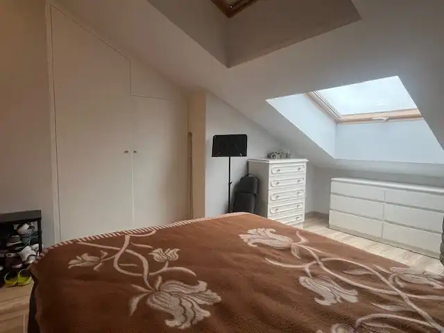 Schlafzimmer von Dachboden zur Miete in Santander mit Heizung, Privatgarten und Abstellraum
