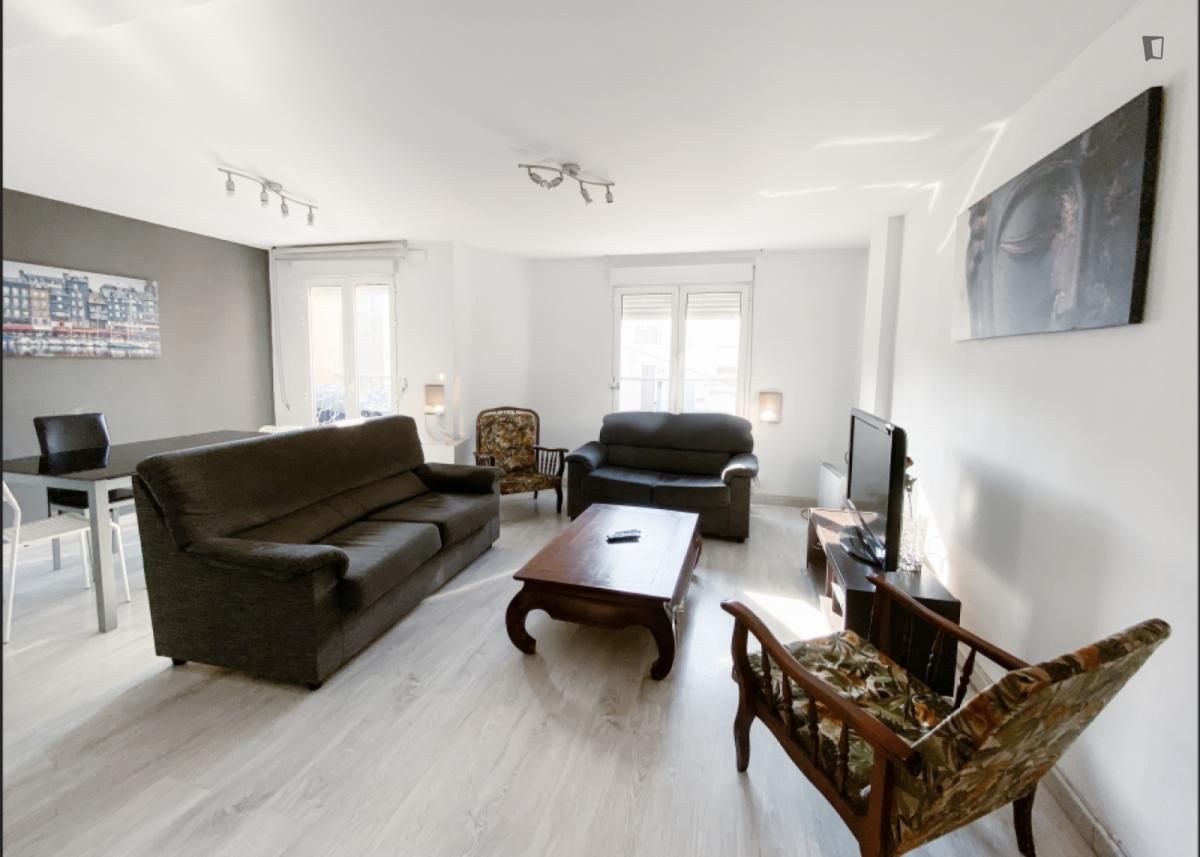 Sala d'estar de Apartament de lloguer en  Valencia Capital amb Moblat, Forn i Rentadora