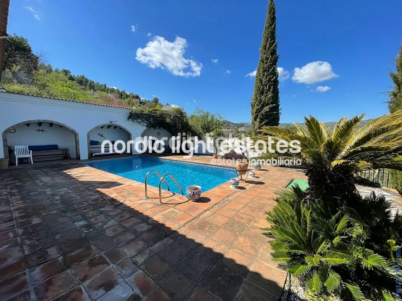 Maison avec piscine à vendre à Comares