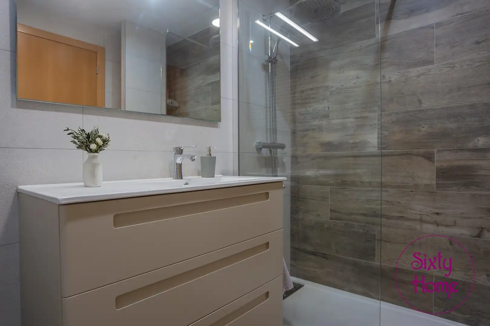 Baño de Dúplex en venta en Andorra (Teruel) con Calefacción, Jardín privado y Terraza