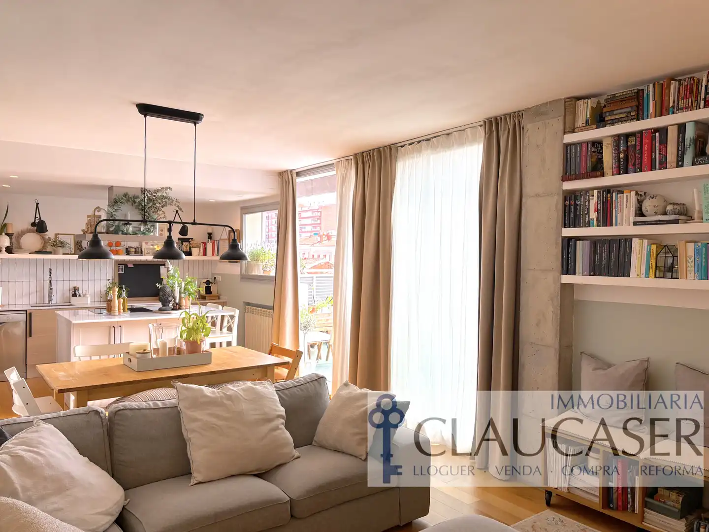 Wohnzimmer von Wohnung zum Verkauf in Sabadell mit Heizung, Privatgarten und Terrasse
