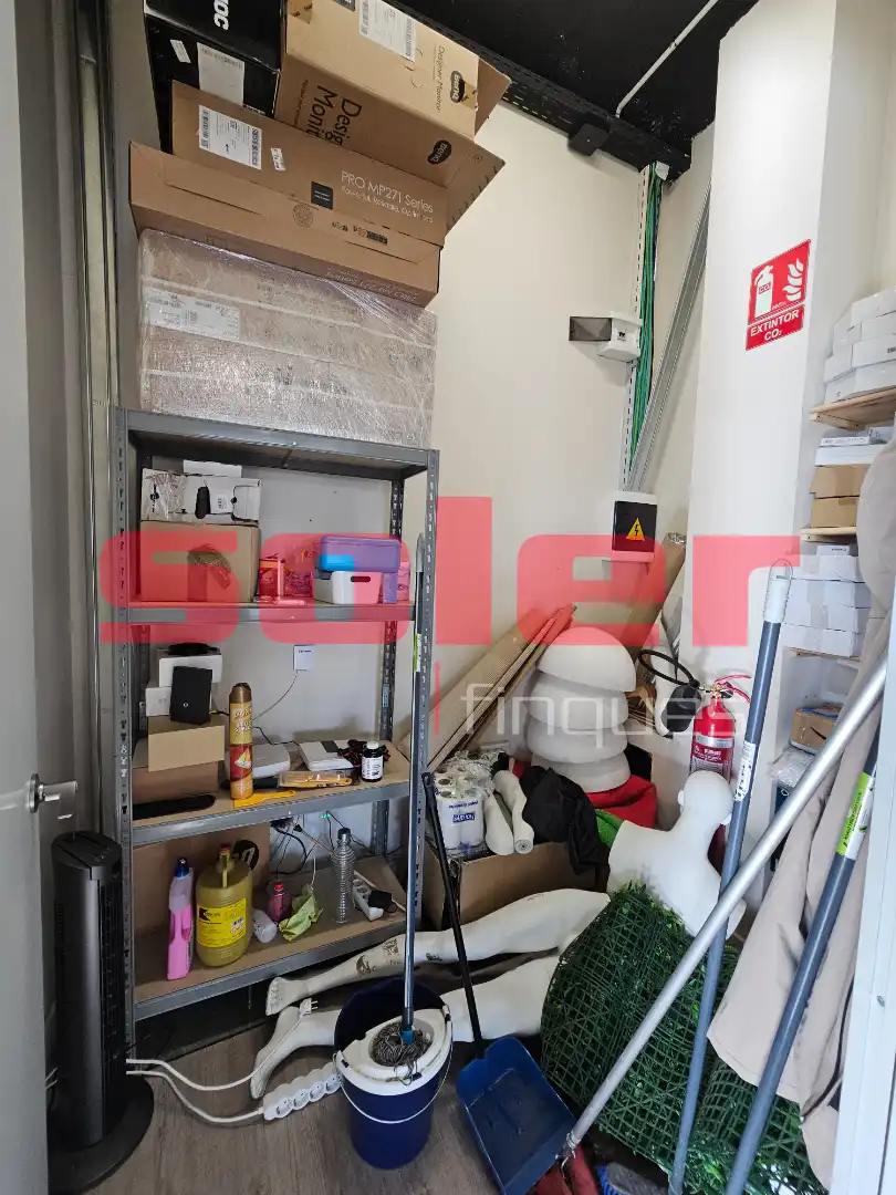 Oficina en venda en Rubí amb Aire condicionat