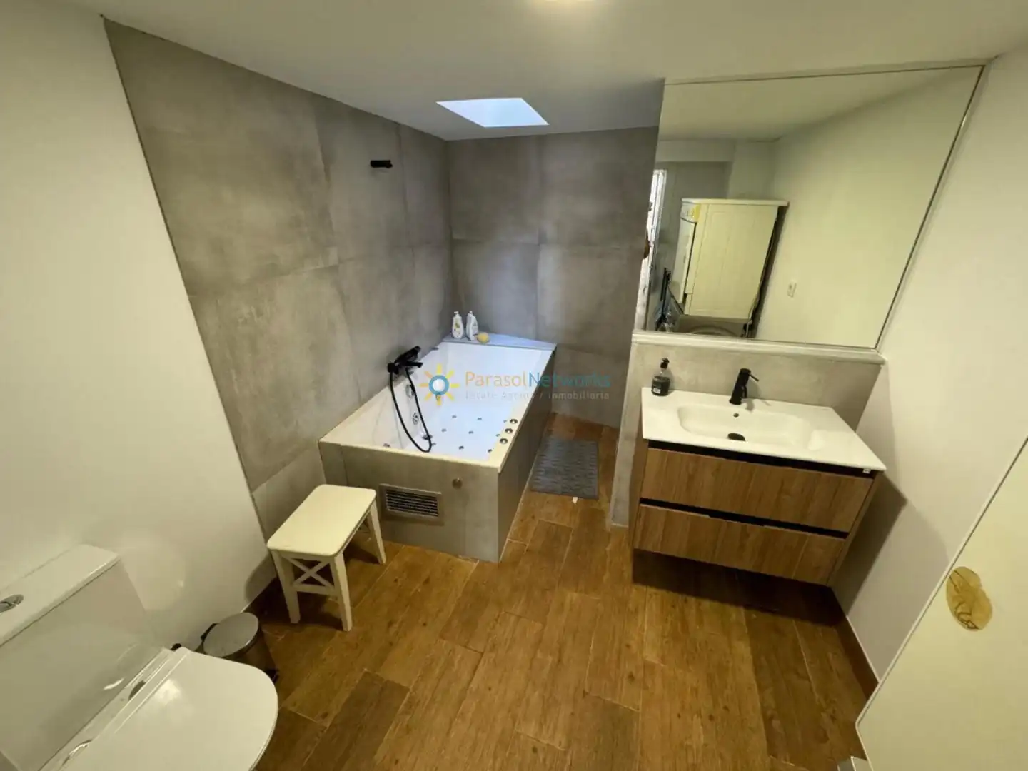 Baño de Casa adosada en venta en Oliva con Aire acondicionado, Terraza y Trastero