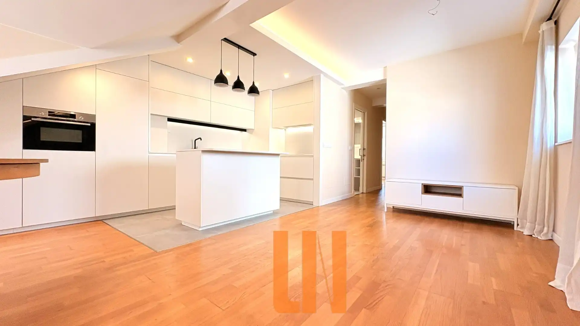 Wohnzimmer von Wohnung zum Verkauf in A Coruña Capital  mit Heizung, Parkett und Ofen