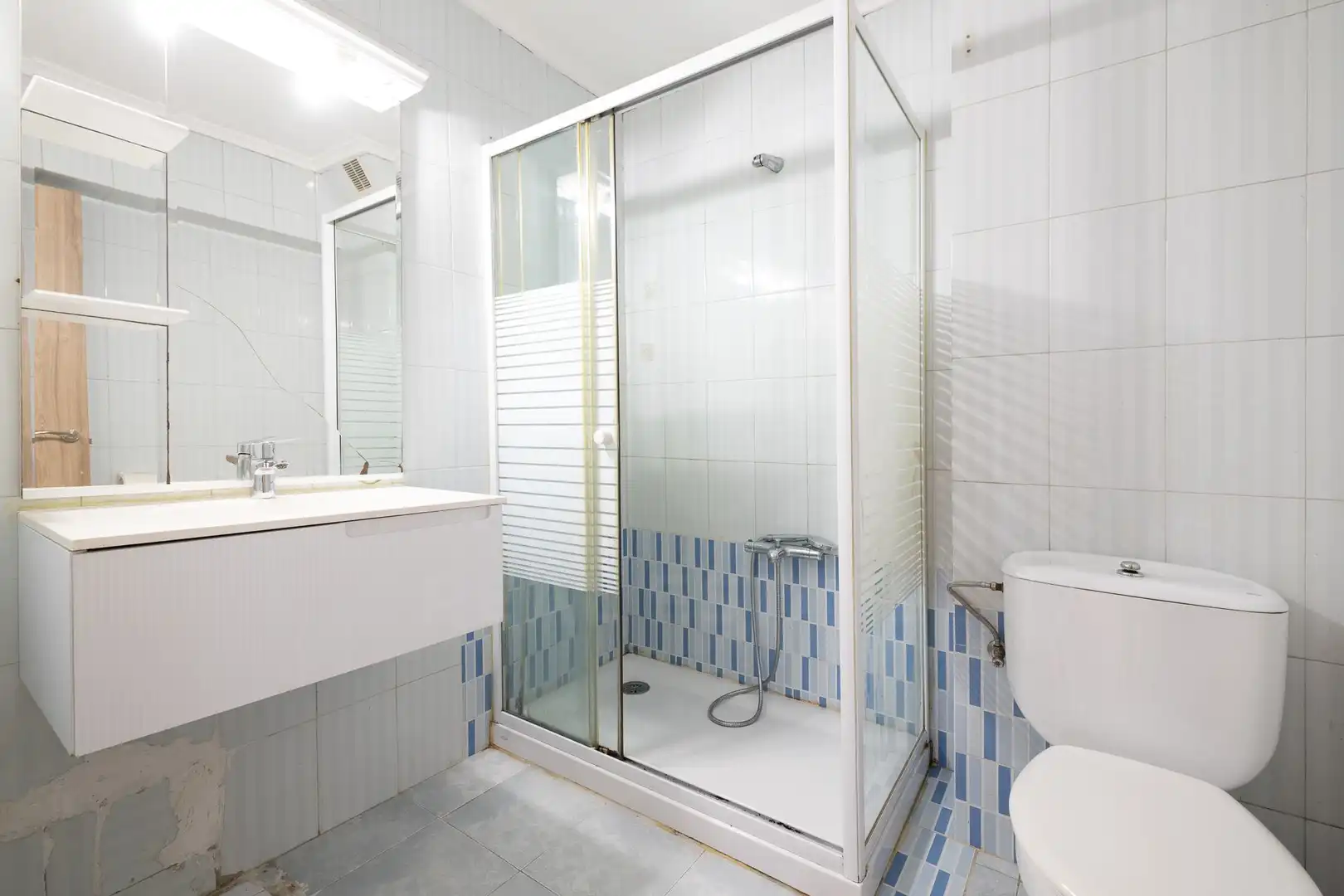 Baño de Piso en venta en Gijón  con Calefacción