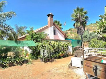 Casa amb jardí en venda a Polígono 2