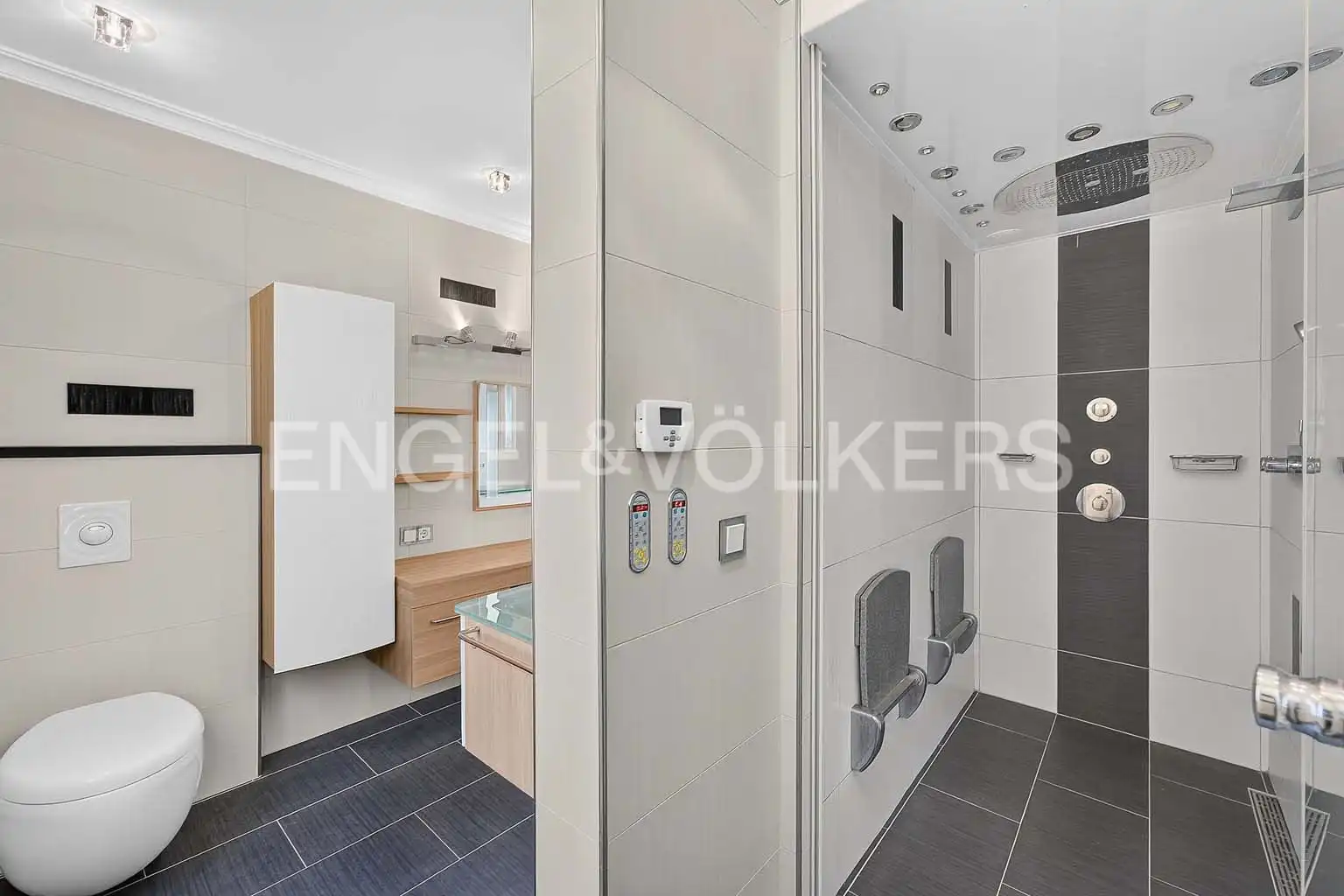 Bathroom of Houses for sale in Costa Adeje
