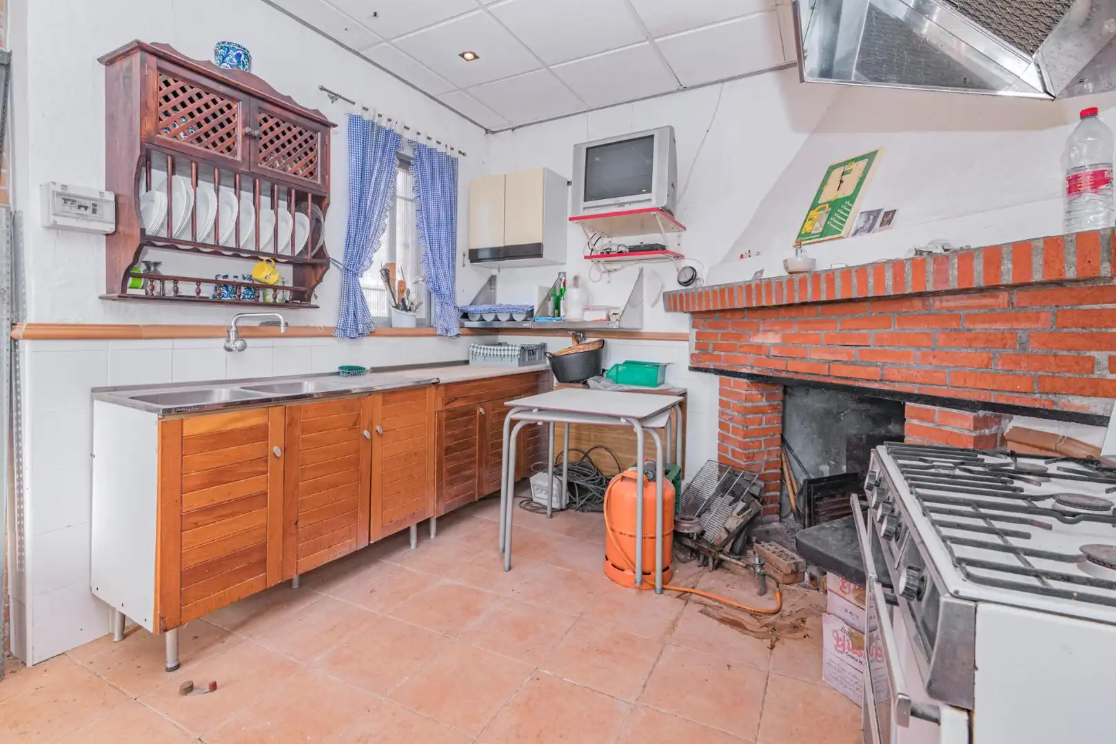 Cuina de Casa o xalet en venda en Molvízar amb Jardí privat, Terrassa i Traster