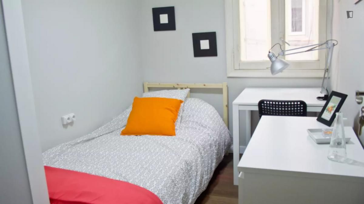 Apartment to share in El Botànic