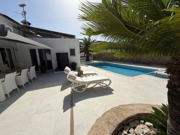 Casa con jardín en venta en El Montgó