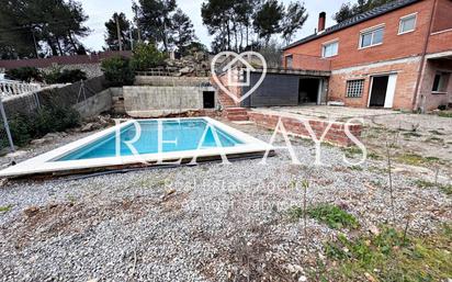 Piscina de Casa o xalet en venda en Vallirana amb Calefacció, Jardí privat i Terrassa