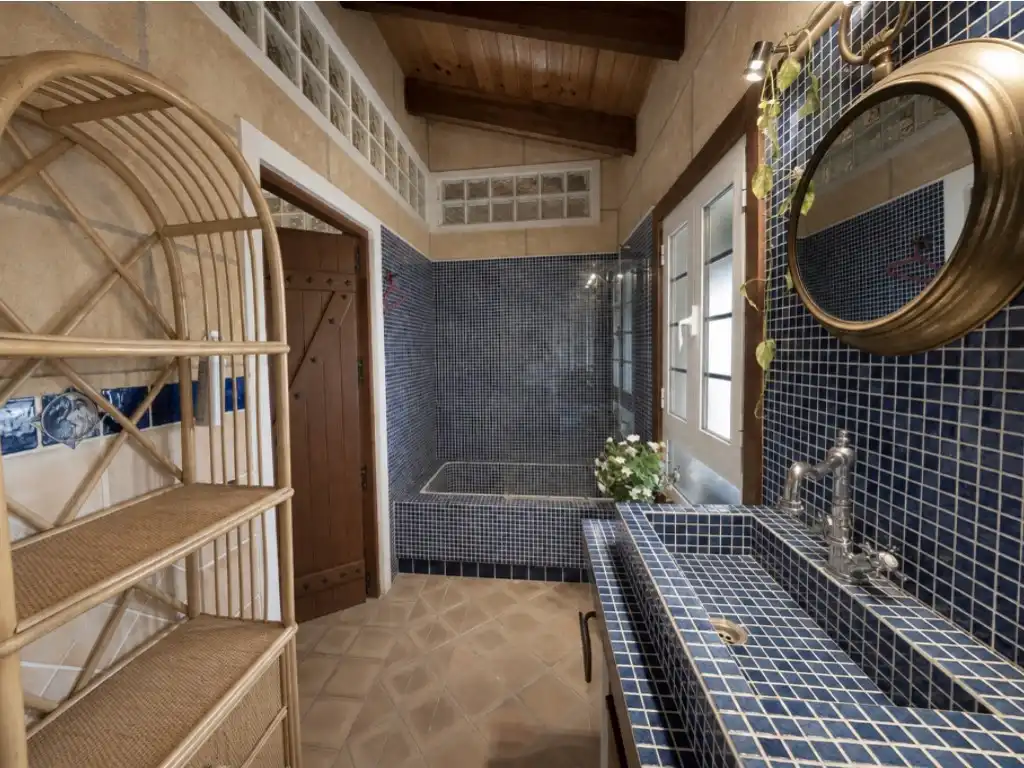 Badezimmer von Haus oder Chalet zum Verkauf in Calvià mit Klimaanlage, Privatgarten und Terrasse