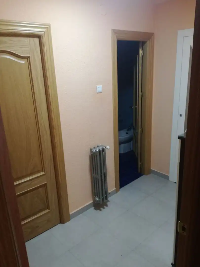 Baño de Piso en venta en Granada con Calefacción, Terraza y Trastero