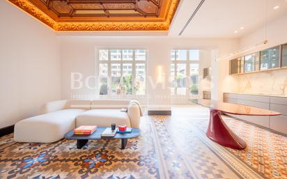 Living room of Flat for sale in  Barcelona Capital  with Air Conditioner, Heating and Terrace