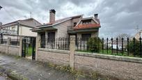 Vista exterior de Casa o xalet en venda en O Carballiño   amb Jardí privat i Terrassa