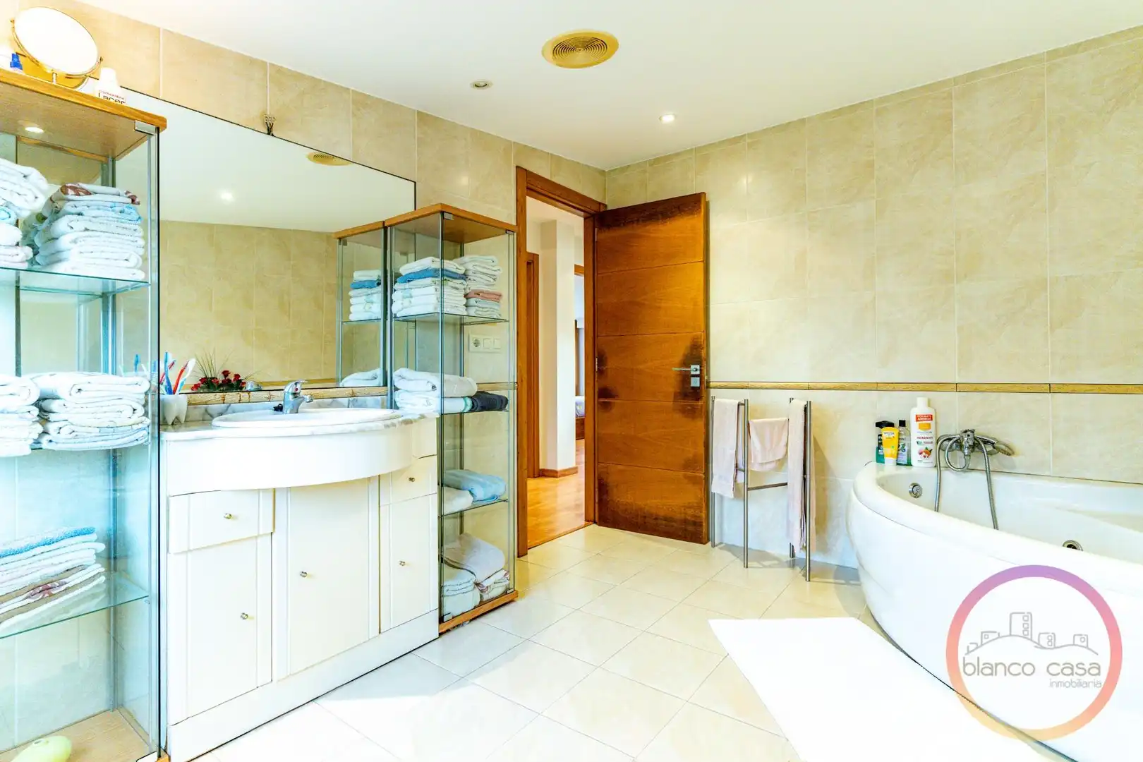Baño de Casa o chalet en venta en Carballo con Calefacción, Jardín privado y Trastero