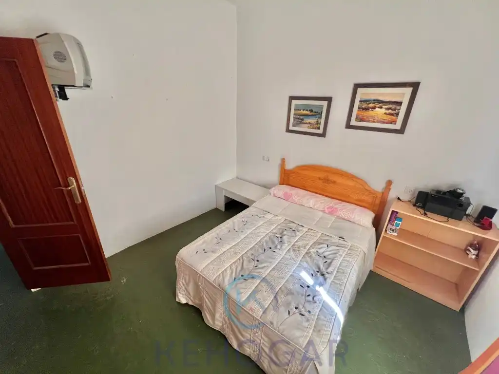 Schlafzimmer von Residential zum Verkauf in Los Palacios y Villafranca