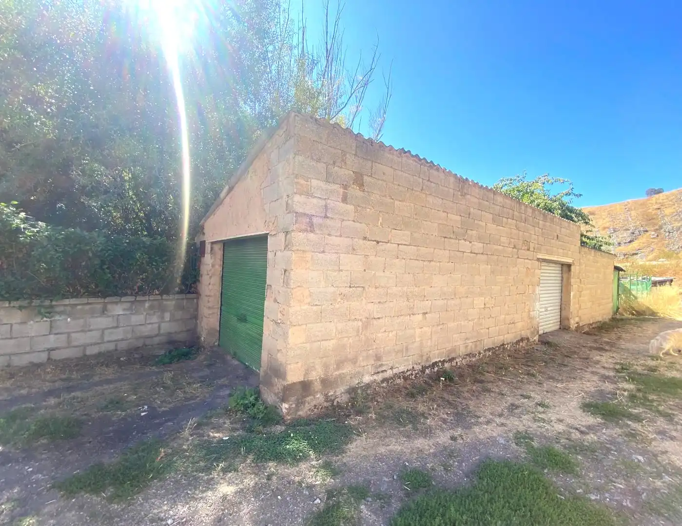 Exterior view of Flat for sale in La Pola de Gordón   with Storage room and Furnished