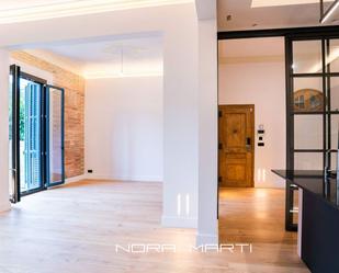 Flat to rent in  Barcelona Capital  with Air Conditioner, Heating and Private garden