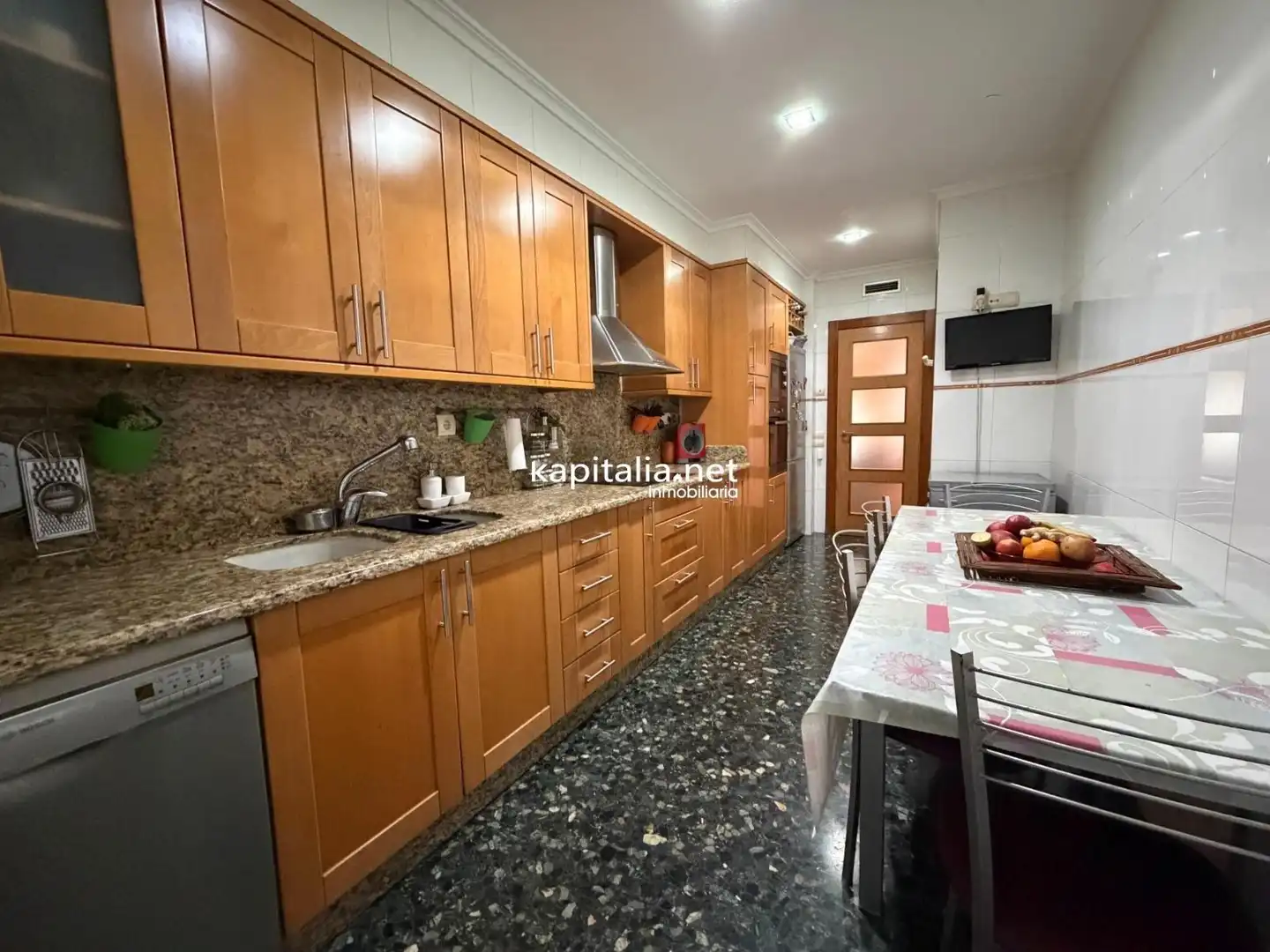 Piso con terraza en venta en Sant Josep - Zona Hospital, imagen 14