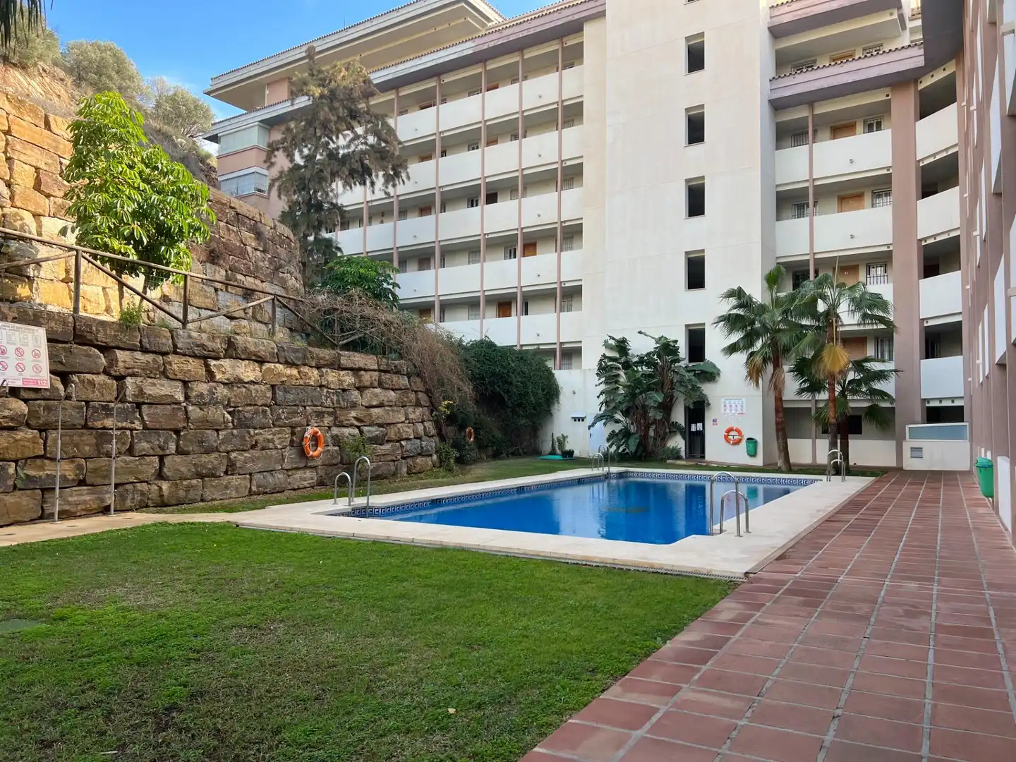 Piscina de Apartament de lloguer en Los Pacos