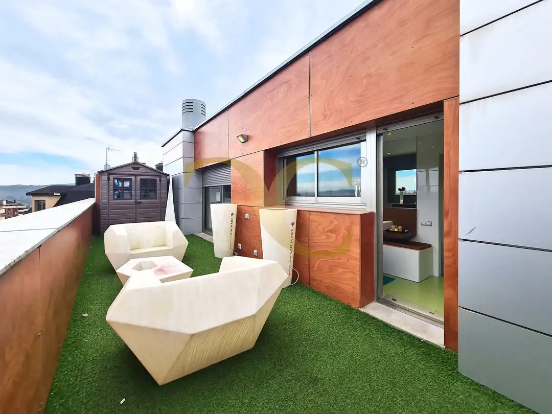Terrasse von Maisonette zum Verkauf in Oviedo  mit Heizung, Privatgarten und Terrasse