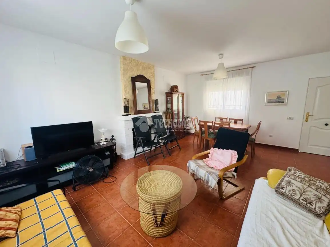 Sala d'estar de Casa o xalet en venda en Hormigos amb Aire condicionat, Calefacció i Traster