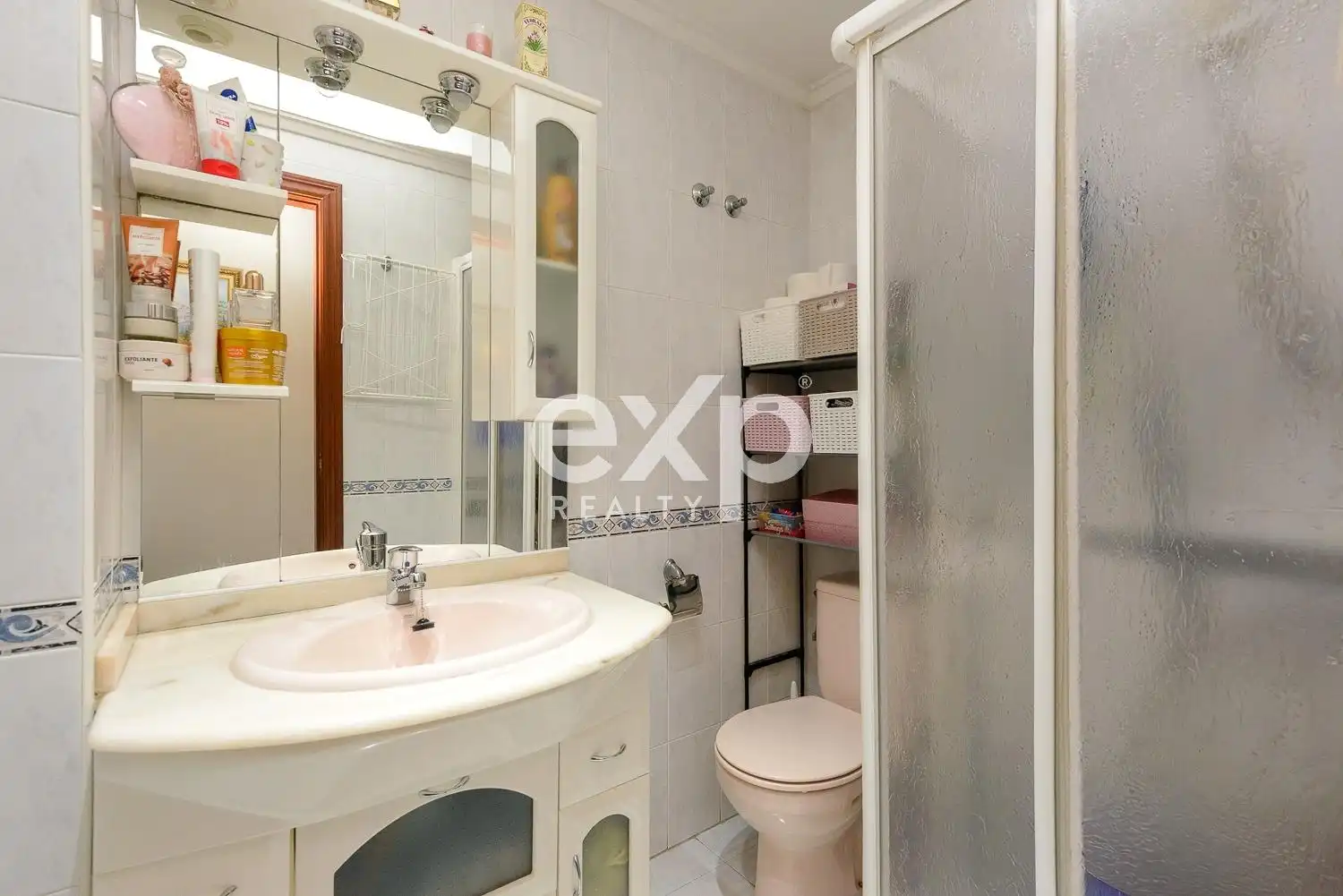 Bathroom of Flat for sale in Oviedo   with Heating, Storage room and Furnished