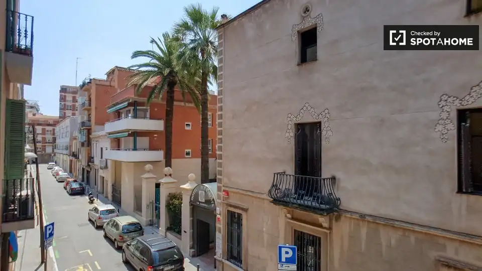 Vista exterior de Piso para compartir en Barcelona con Aire acondicionado, Calefacción y Terraza