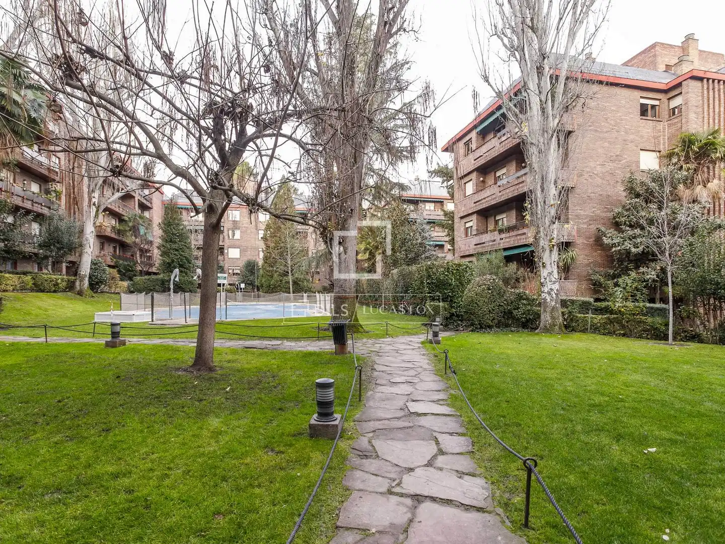 Exterior view of Attic for rent in Madrid  with Air Conditioner, Heating and Private garden