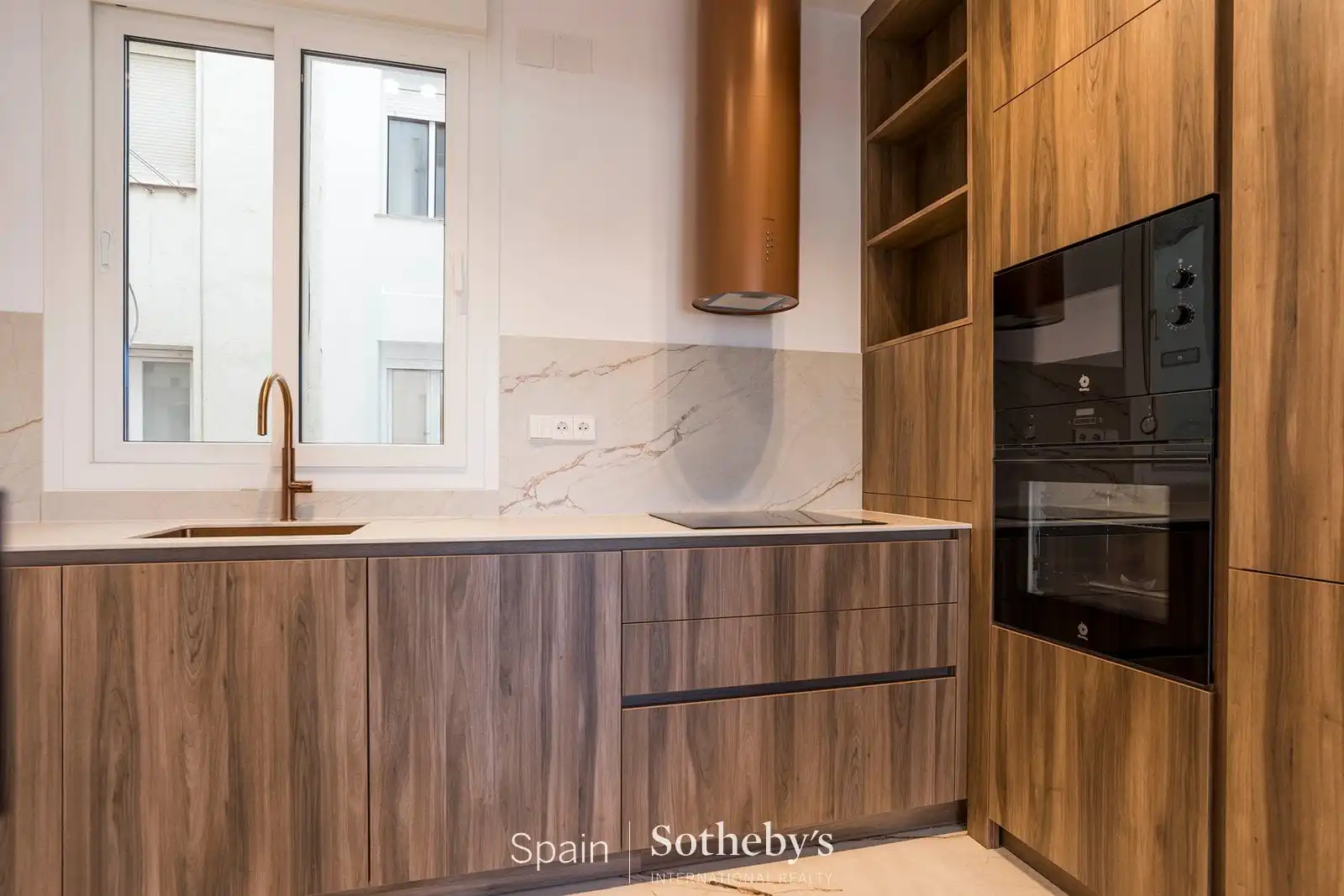 Kitchen of Apartments for sale in Madrid  with Air Conditioner and Heating
