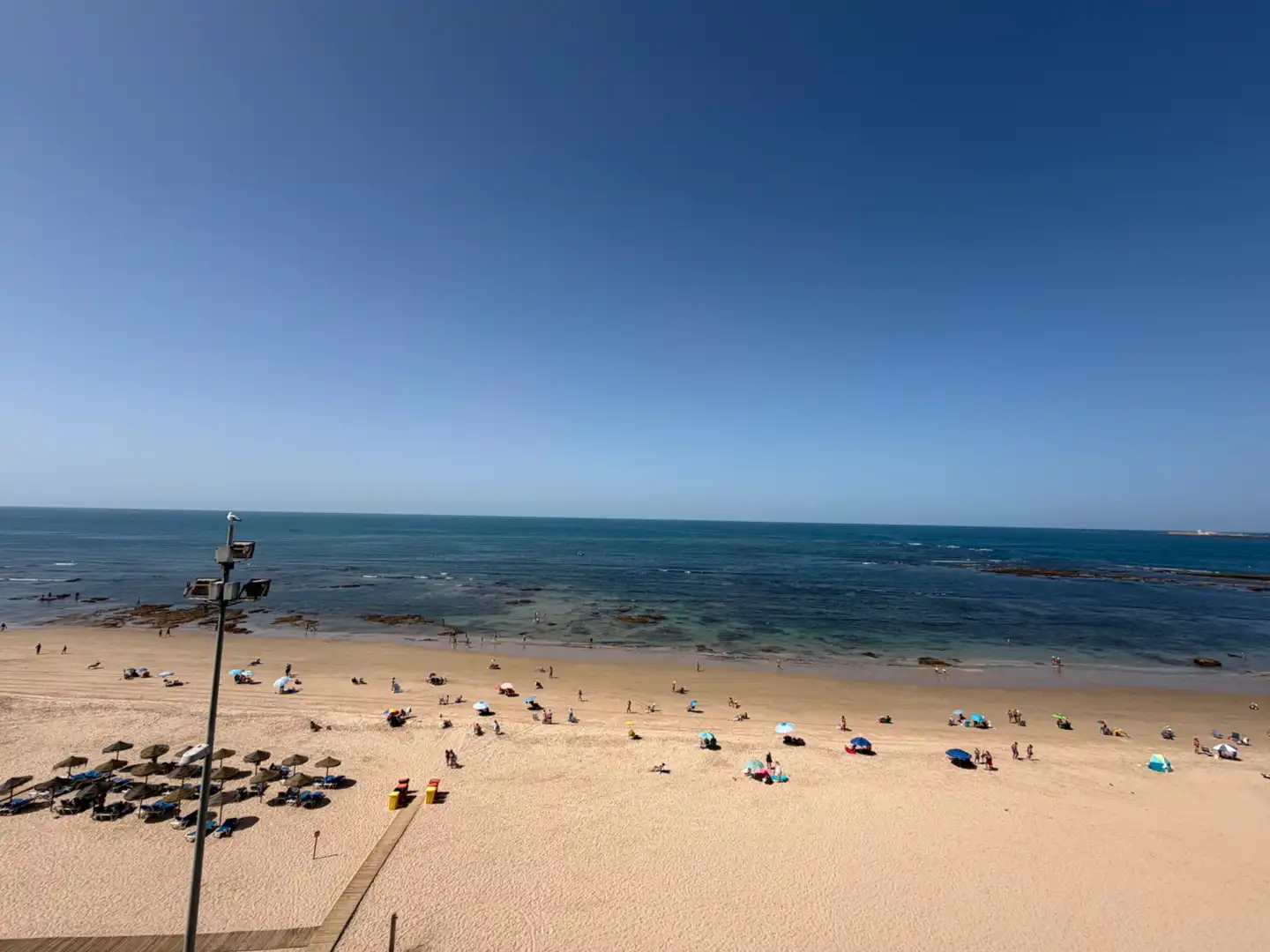 Exterior view of Flat for rent in Cádiz  with Air Conditioner, Terrace and Storage room