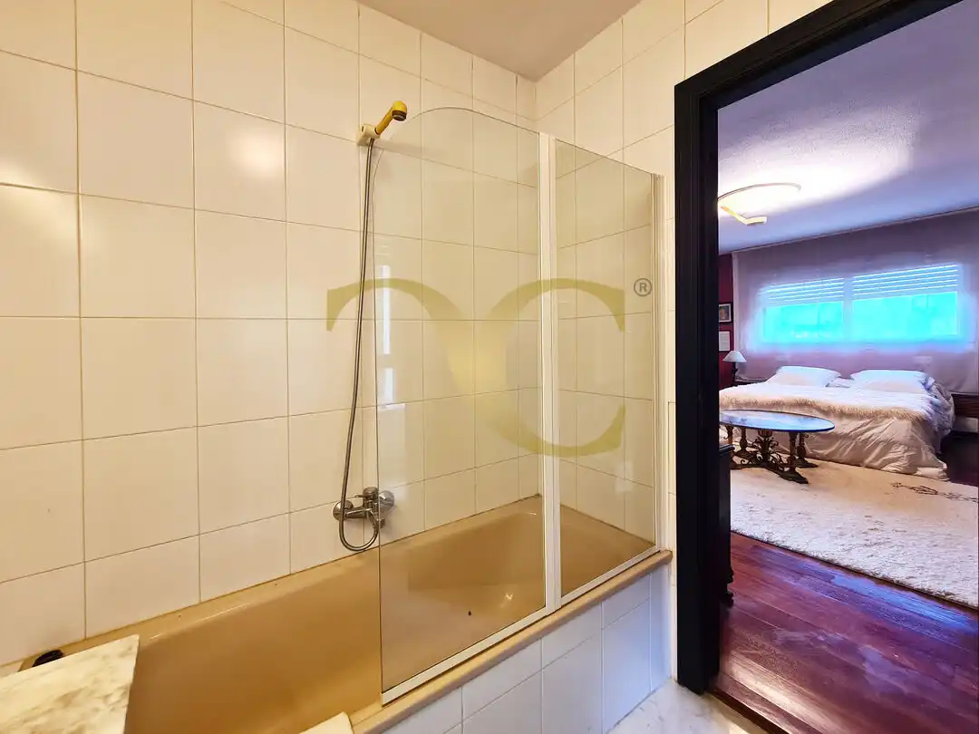 Bathroom of Houses for sale in Gijón   with Heating, Private garden and Terrace