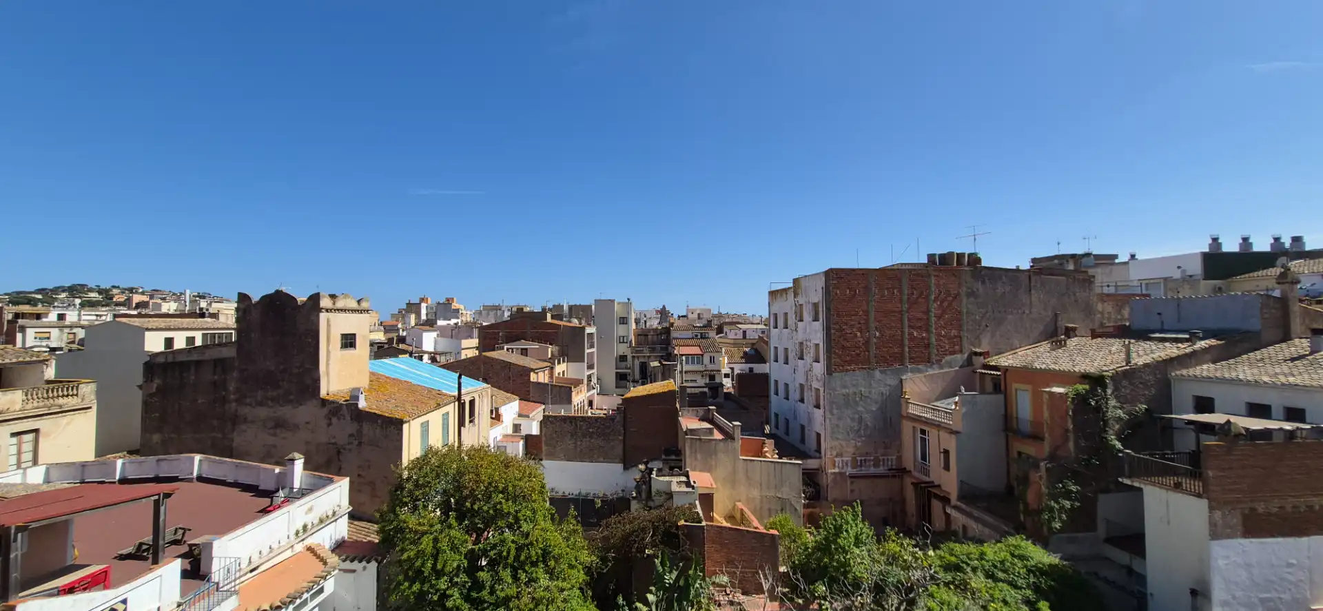 Vista exterior de Dúplex en venda en Sant Feliu de Guíxols amb Aire condicionat i Terrassa
