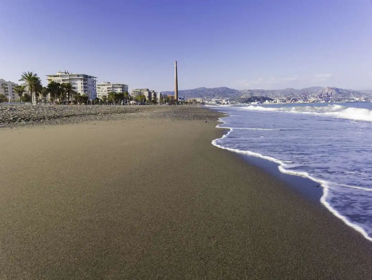 Vista exterior de Piso en venta en Málaga con Calefacción, Terraza y Balcón