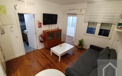 Living room of Flat for sale in  Madrid Capital