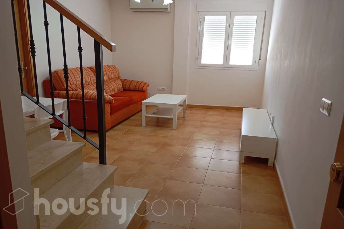 Duplex to rent in Calle del Teatro, Olías del Rey